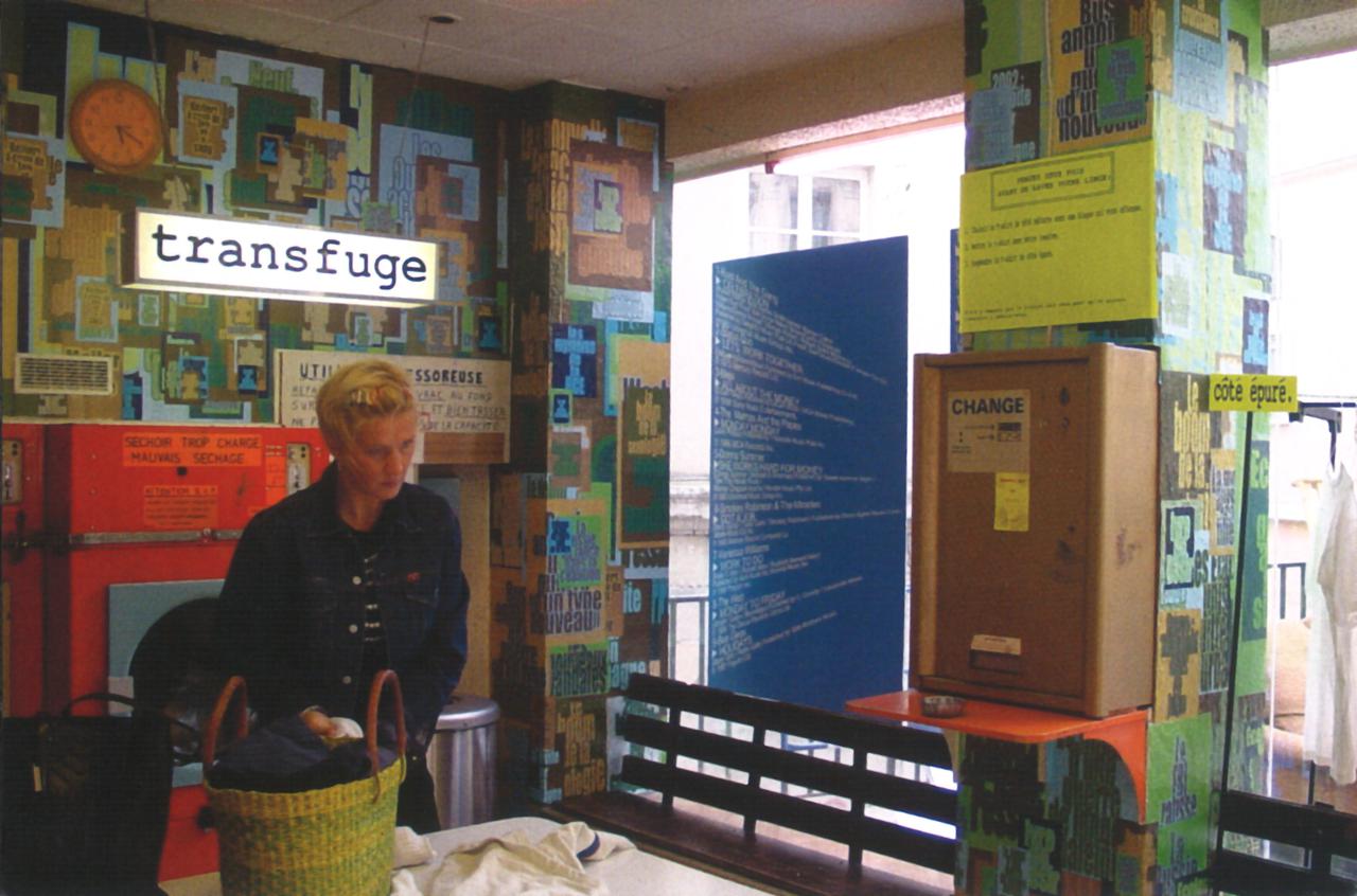 vue de l'exposition dans le lavomatique